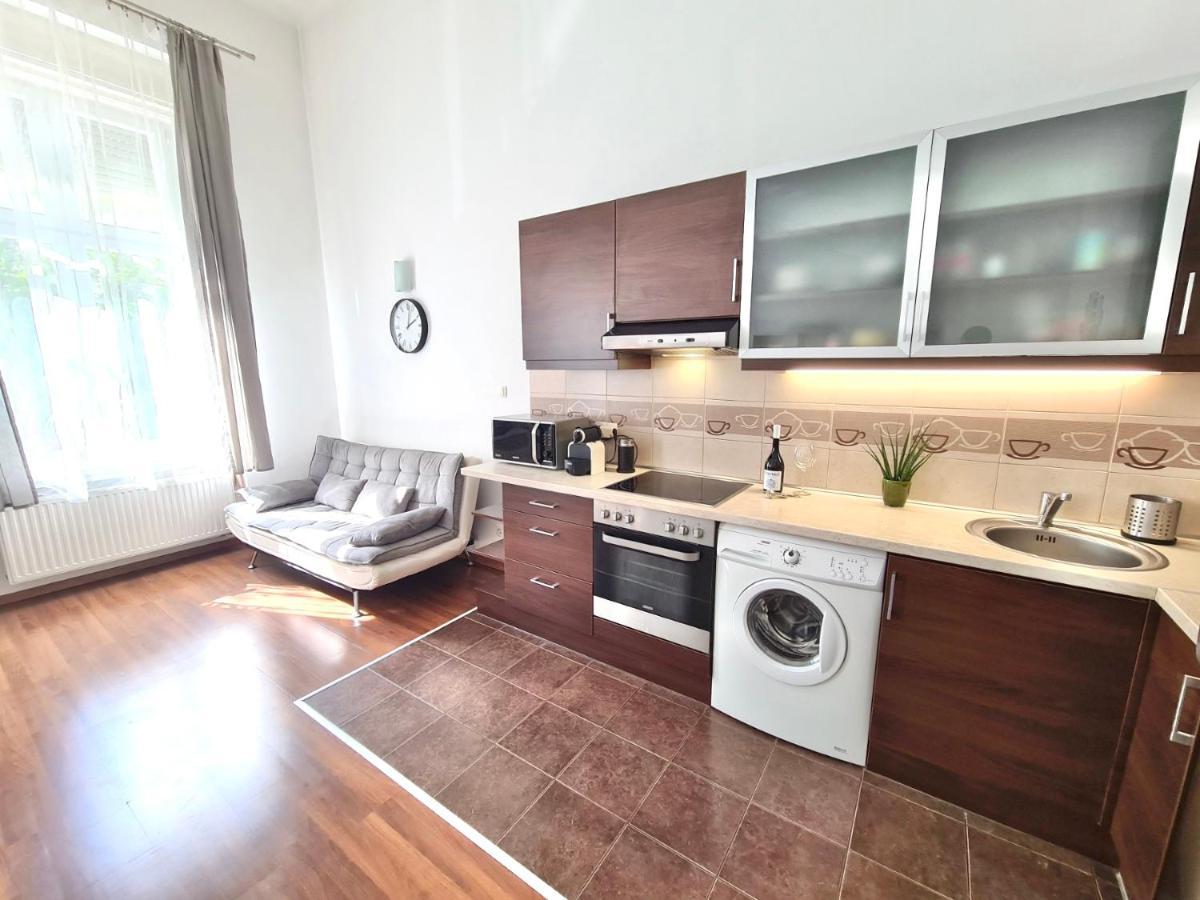 Ricky Apartment Budapest Exterior foto